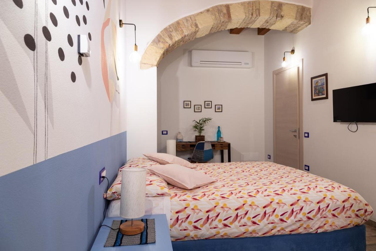Trigu & Mangoni Bed & Breakfast กาญารี ภายนอก รูปภาพ