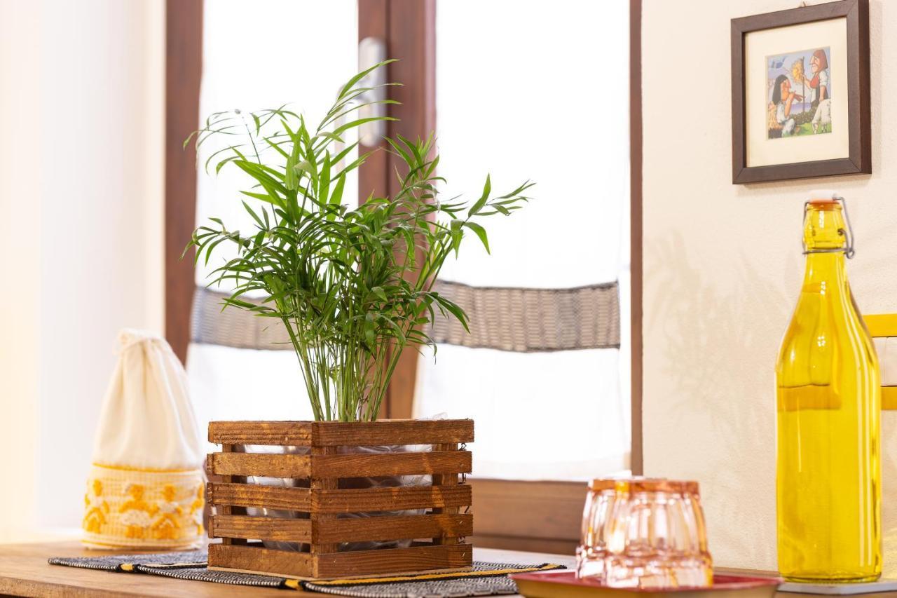 Trigu & Mangoni Bed & Breakfast กาญารี ภายนอก รูปภาพ