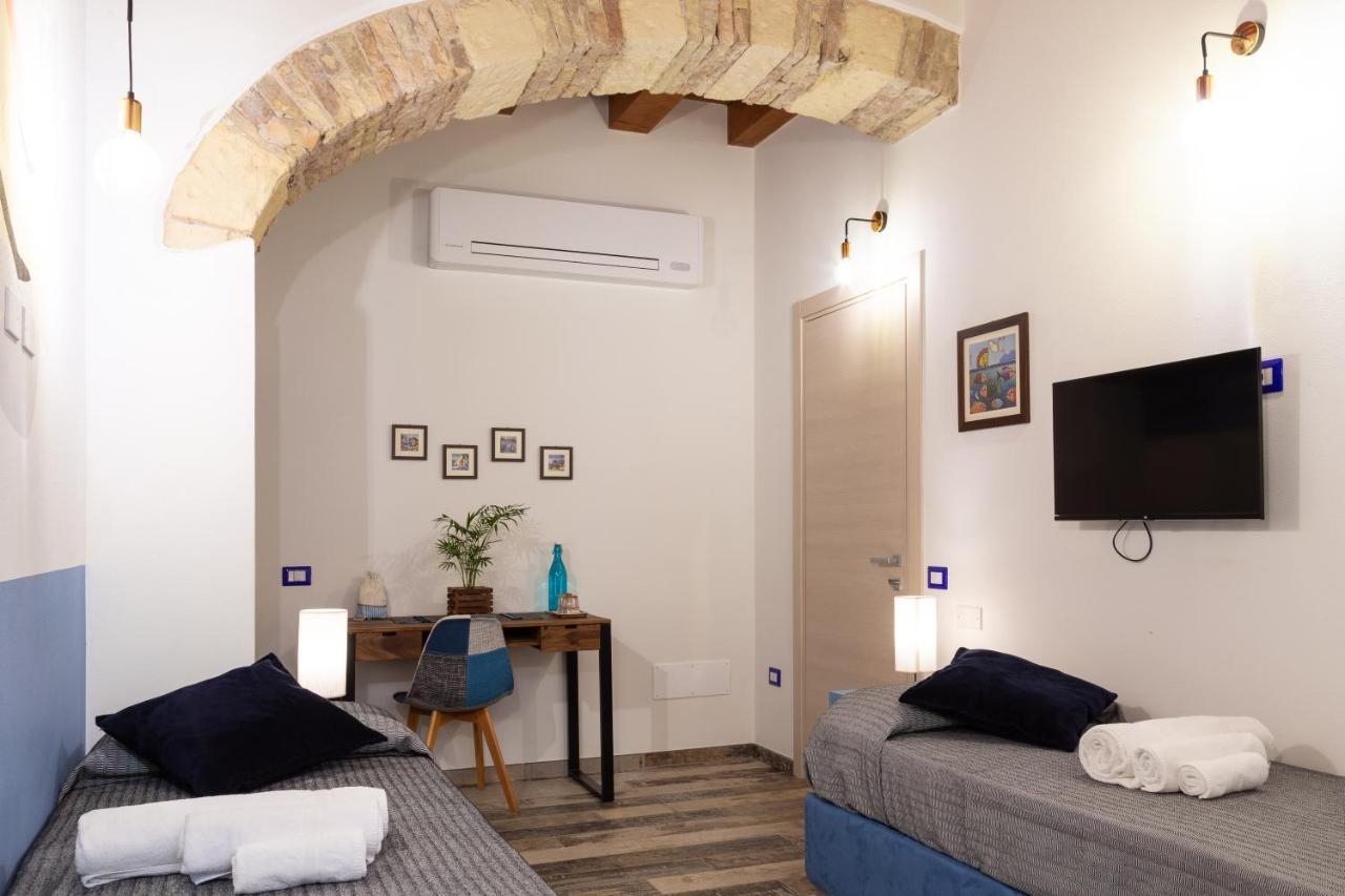 Trigu & Mangoni Bed & Breakfast กาญารี ภายนอก รูปภาพ