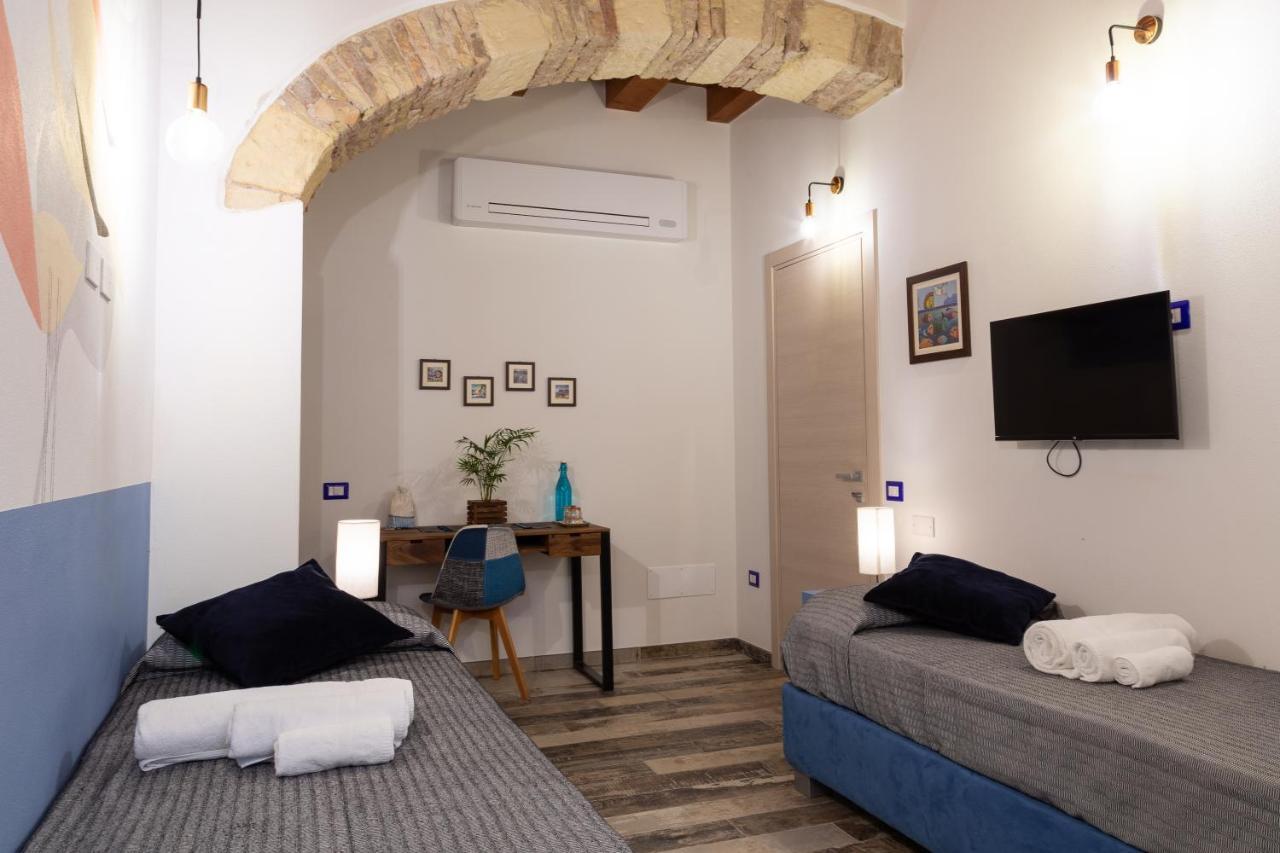 Trigu & Mangoni Bed & Breakfast กาญารี ภายนอก รูปภาพ